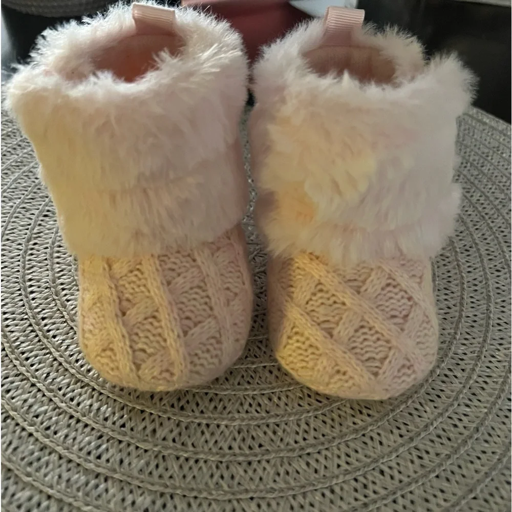 Booties 0/3 months